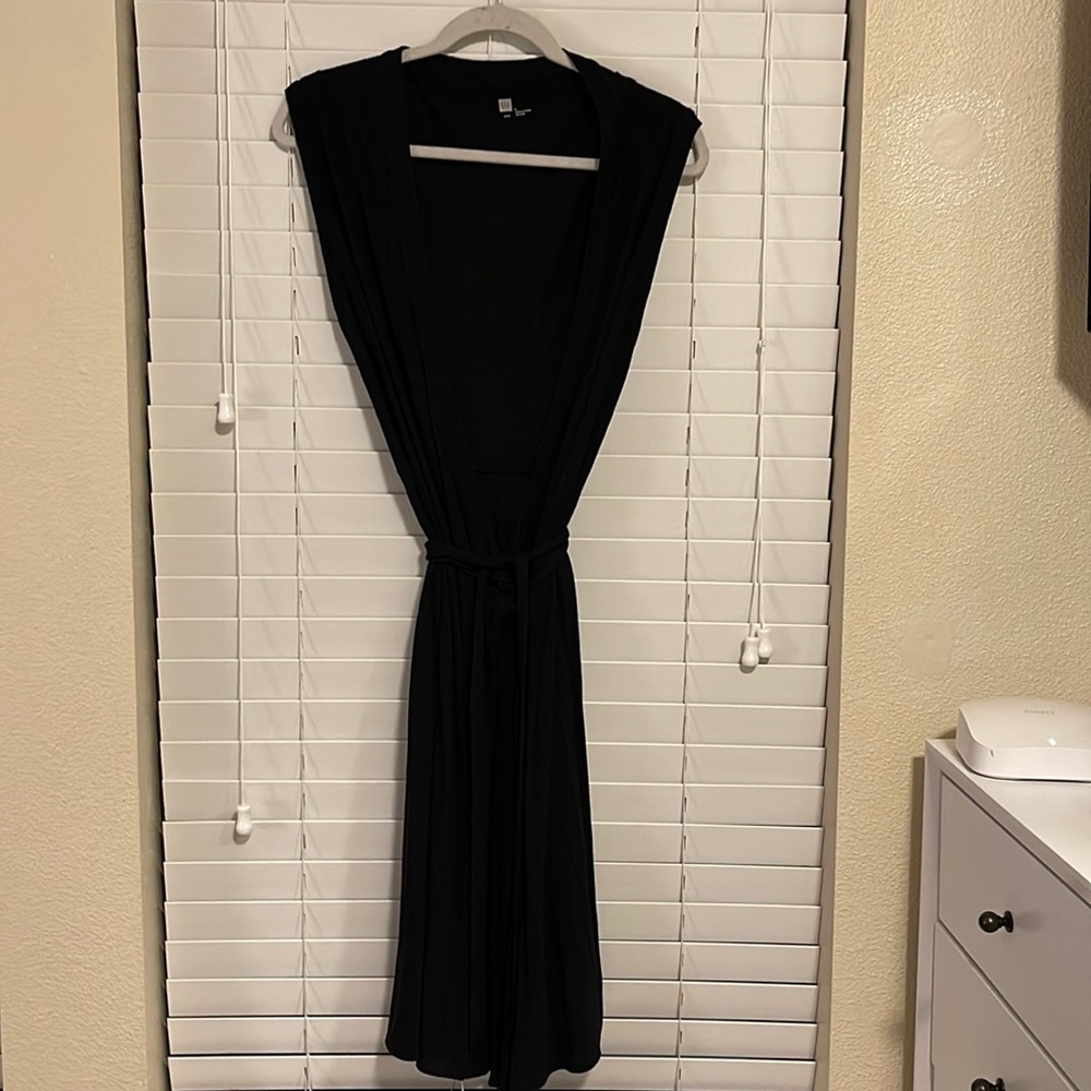 Gap sleeveless wrap dress, size L